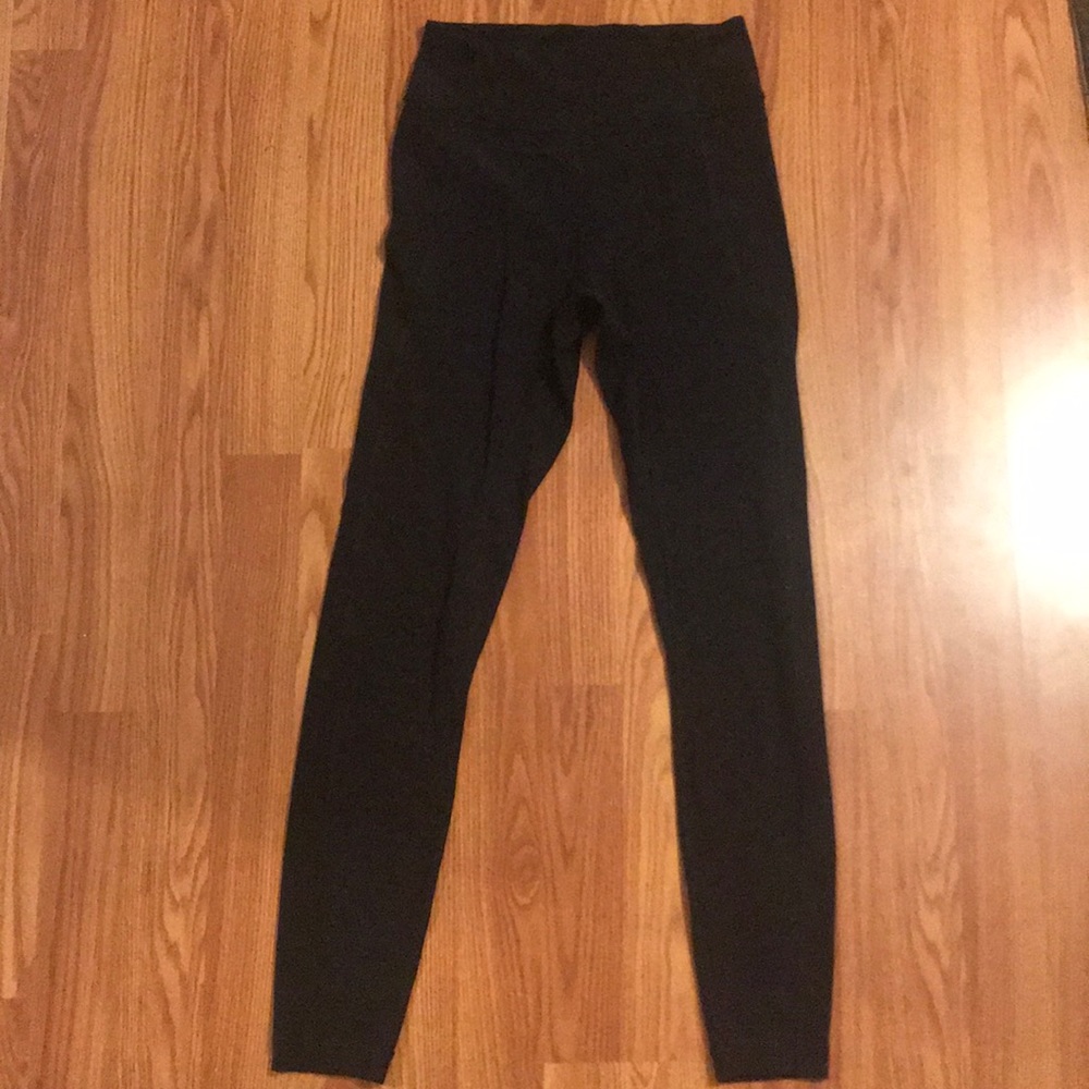 Lululemon mid rise black full length leggings 6